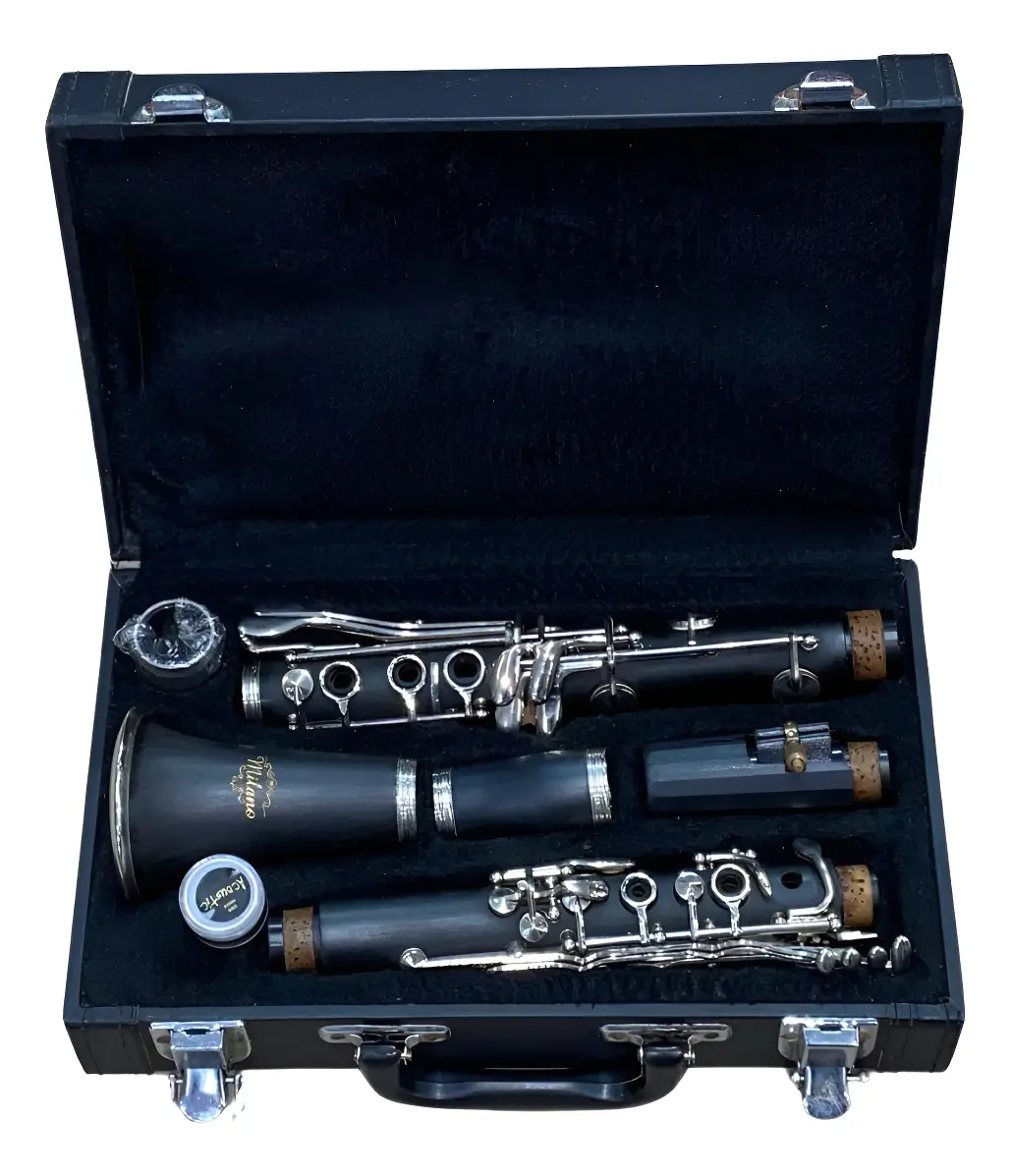 Clarinete Milano De Massa Si Bemol 17 Chaves ( Seminova )